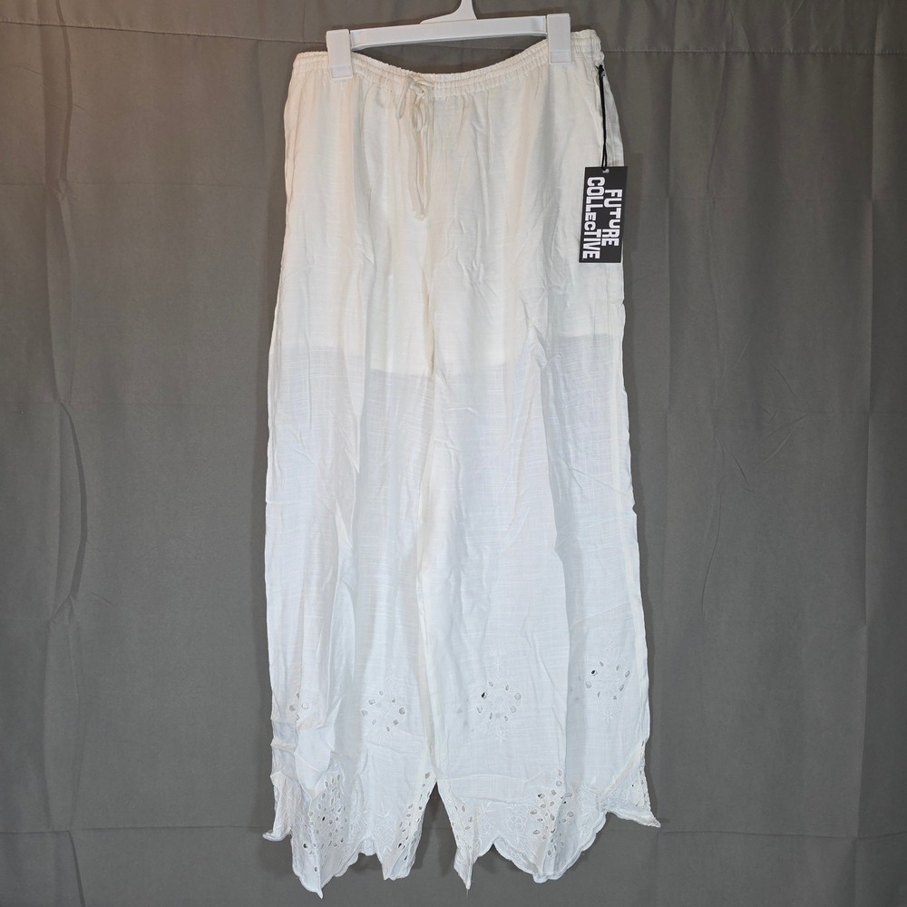 Future Collective Cream Eyelet Scalloped Wide Leg Pants Large NWT F00340439